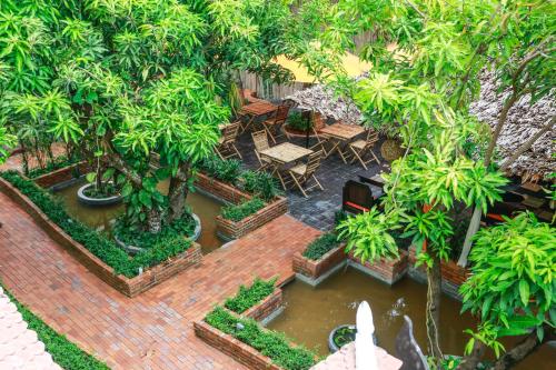 352638843 Home Indochine D'angkor Hotel