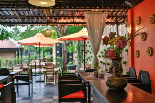 352639622 Home Indochine D'angkor Hotel