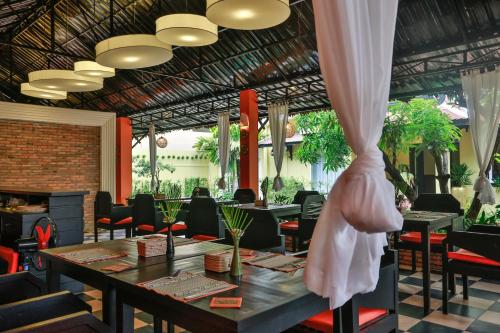 352639627 Home Indochine D'angkor Hotel