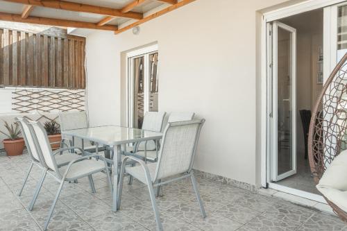 Alpha & Omega, Karpathos Town (photo 5)