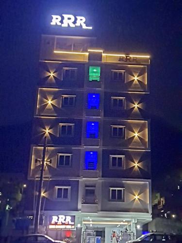 Hotel CannyStay RRR Marina - image 4