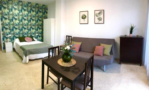 Apartamento con piscina en Ciudad Jardín, Malaga