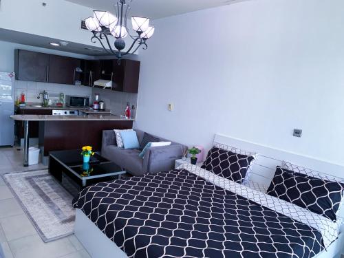 KING BED SUITE Near JBR Beach DMCC Metro, Dubái (foto 4)