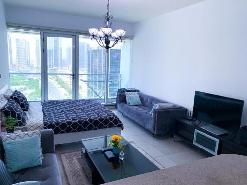 KING BED SUITE Near JBR Beach DMCC Metro, Dubaï