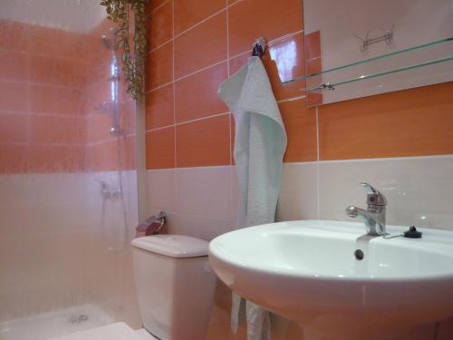 Double or Twin Room with Private Bathroom