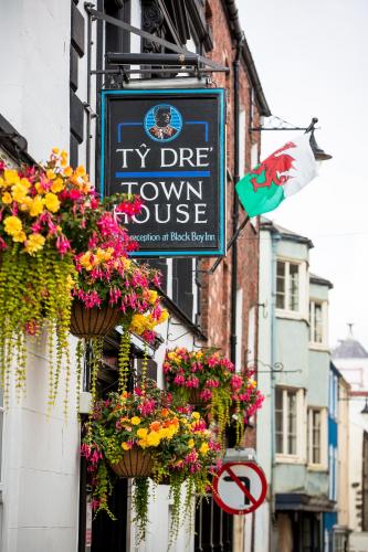 Ty Dre Town House, , North Wales