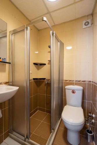 Double Room with Balcony image 10