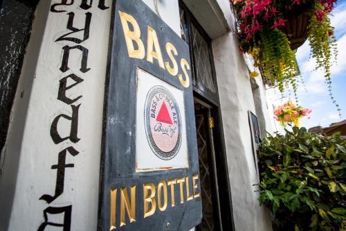 35270822 The Black Boy Inn