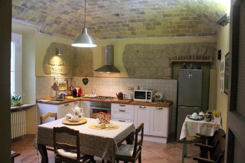 virtuve, La Terrazza sul Monferrato in Ozzano Monferrato