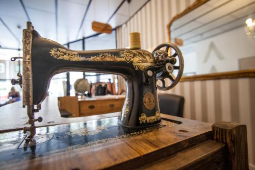 Pars Tailor's Hostel – Barcelona, NJ