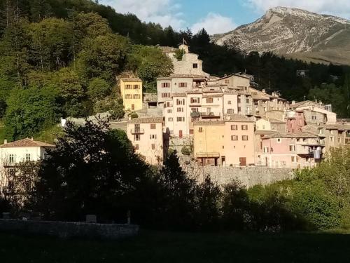 Apkārtne, Les deux pentes in Sausses