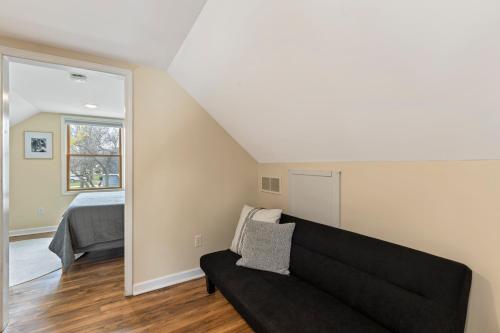 Perfect Location Walk to MSU Campus High End Mattresses Fast Wi-Fi Perfect Location Walk to MSU Campus High End Mattresses Fast Wi-Fi