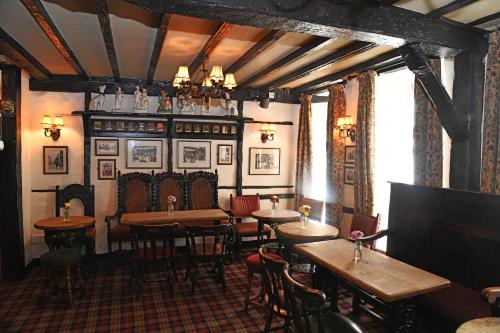 352730860 The Black Boy Inn