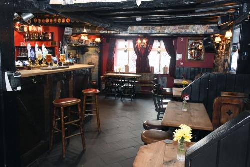 352730864 The Black Boy Inn