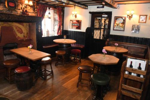 352730879 The Black Boy Inn