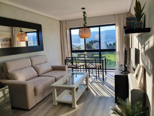  Apartamento con piscina en Boiro - Cabo de Cruz, Pension in Boiro