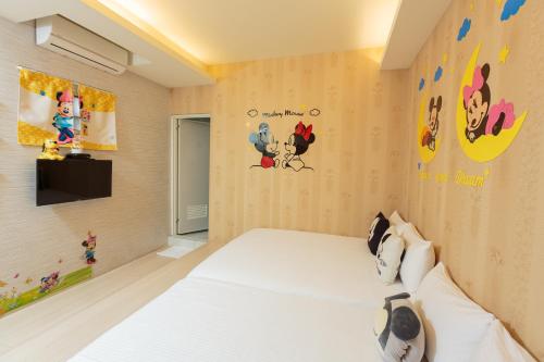 Quadruple Room with Shower image 5