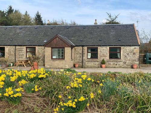 Charming Parlour Cottage at Tinto Retreats near Biggar