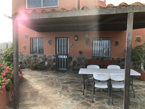  casa aaron in Los Menores