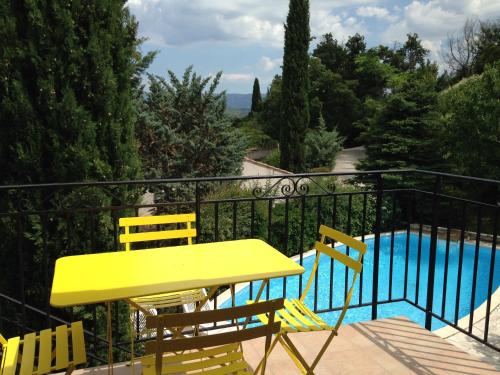 B&B Les Volets bleus chambre d'hôte Les Logissons