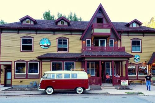 Clear Creek Inn