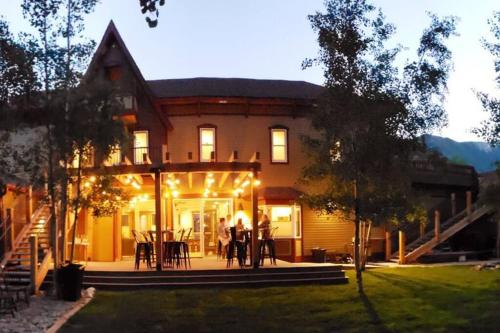 Clear Creek Inn