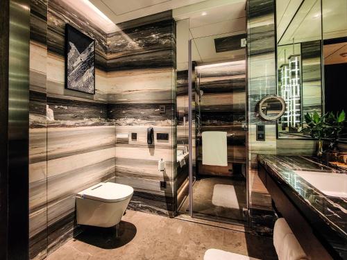352779682 Kempinski Residences Guangzhou - Free shuttle between hotel and Exhibition Center during Canton Fair & Exhibitor registration Counter