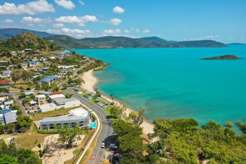 Whitsunday Waterfront Apartments