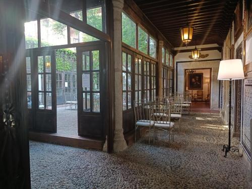 숙소 외관, Hosteria Real de Zamora in 사모라 시티 센터
