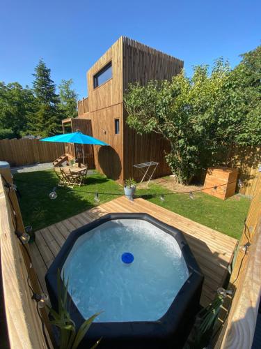 Tiny et Jacuzzi Charente Maritime gîte à louer Les Essards
