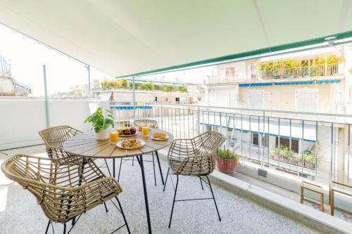 HoneyBee Apartment, Athènes