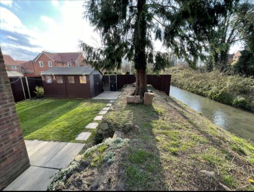 A beautiful house in a scenic town location.