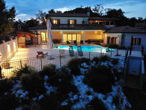 4 bedrooms villa with private pool enclosed garden and wifi at Zminj