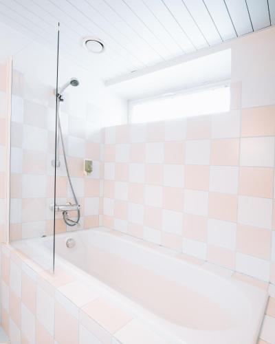 دش, Hotel NOSPA in كوريسار