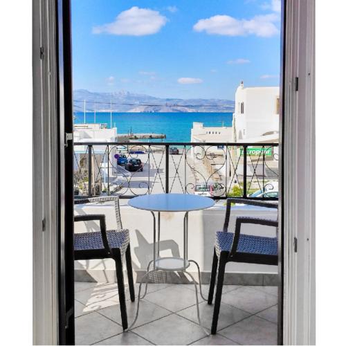 Agia Anna - Spacious 80m² Sea View Apartment - 50m from beach