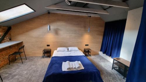 Central Hotel - image 13