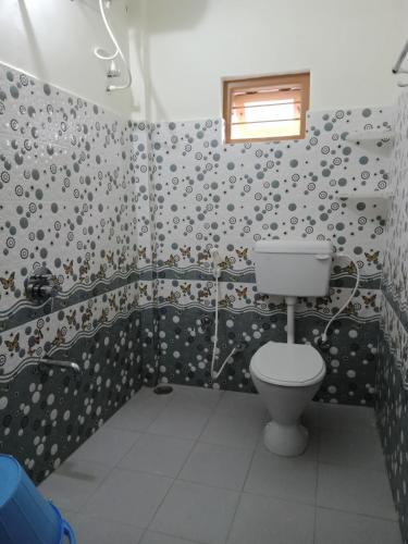 Bathroom, Krishna Kuteera in Nelliahudikeri