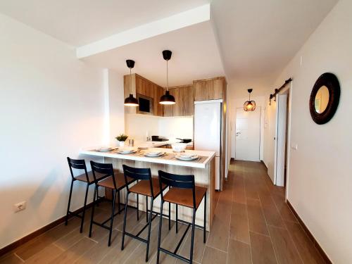 One-Bedroom Apartment image 7