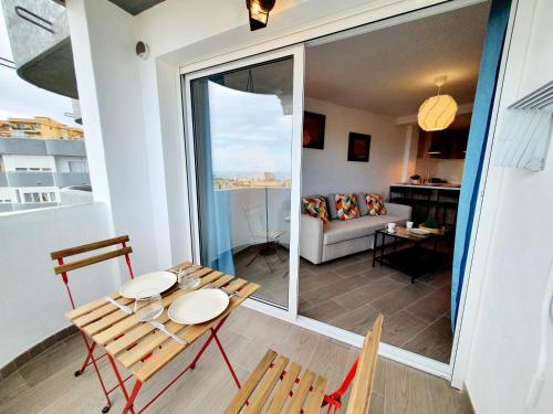 One-Bedroom Apartment image 2