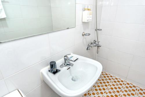 Bathroom, Charlie Hotel near Jeju Intercity Bus Terminal