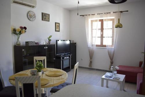 Apartments Renata - image 3