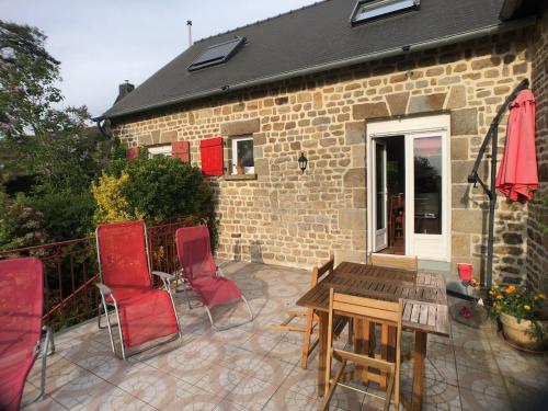 Domaine de l'Angevinière, 2 gîtes cosy, vue bocage proche Mont St-Michel