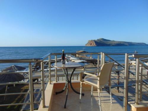 Litinas Casa - In front of the Sea