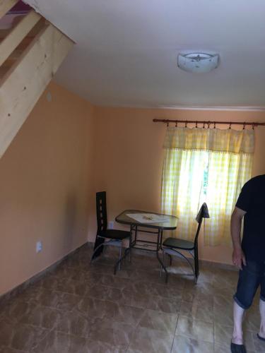 Sobe i Apartmani "Šumadija" Bogutovačka Banja (Sobe i Apartmani "Sumadija" Bogutovacka Banja) in Lopatnica