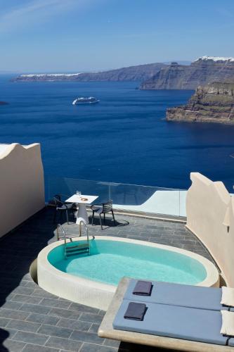 Suites of the Gods Cave Spa Hotel - image 8