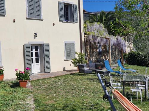  Bilocale con giardino alle porte di Firenze in Antella
