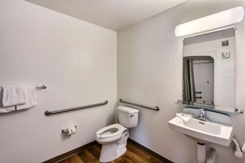 Motel 6-Gilroy CA - image 14