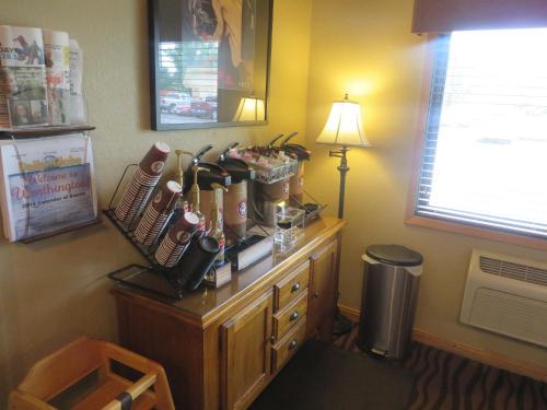 AmericInn by Wyndham Worthington - image 10