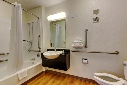 2 double beds