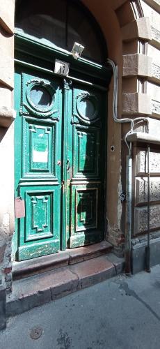 Osvat Apartments - image 3